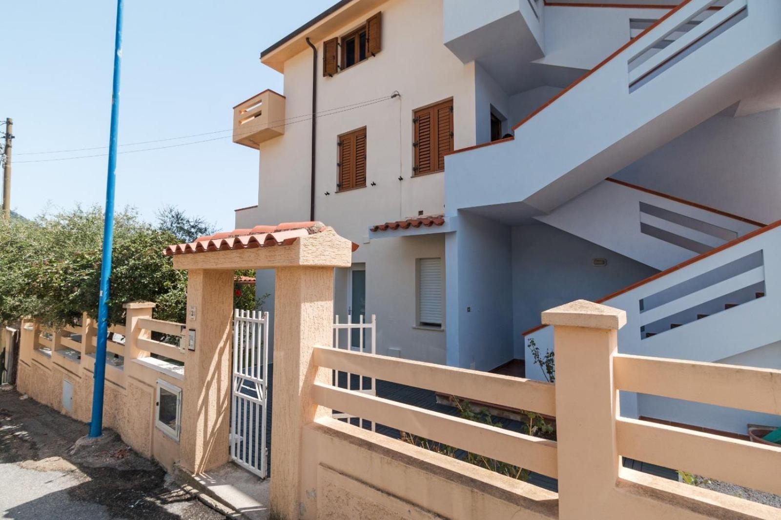 Appartamento Perla Bianca, Con Wifi E Air Con กาลาโกโนเน ภายนอก รูปภาพ